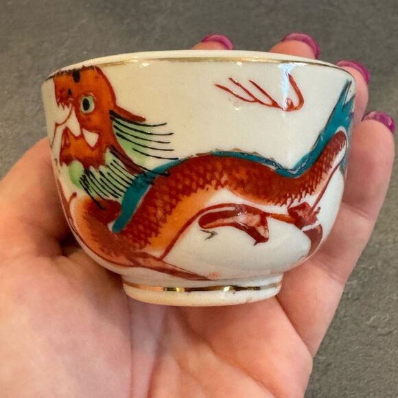 Vintage Hand Painted Chinese Tea Cup Dragon Design - Picture 1 of 8